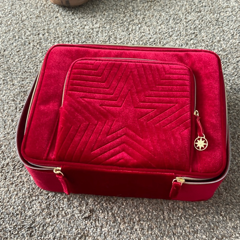 Brand new never used Estée Lauder velvet make up bag